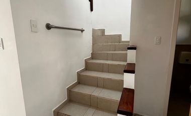 CASA TUMBACO EL ARENAL CERCA HILACRIL