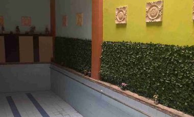 Rumah ala Villa dg Fasilitas Kolam Renang