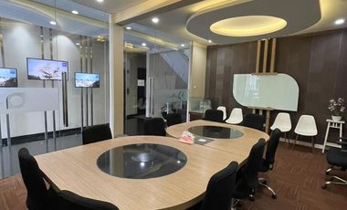 DIJUAL BANGUNAN KANTOR 3 LANTAI DI JALAN RAYA ANGGREK LOKA BSD FULL FURNISHED