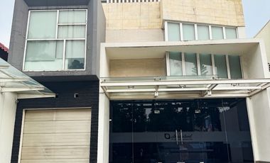 DIJUAL BANGUNAN KANTOR 3 LANTAI DI JALAN RAYA ANGGREK LOKA BSD FULL FURNISHED