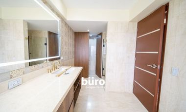 LUJOSO DEPARTAMENTO EN VENTA REMODELADO EN SAN ISIDRO FRENTE AL GOLF