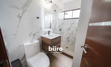 LUJOSO DEPARTAMENTO EN VENTA REMODELADO EN SAN ISIDRO FRENTE AL GOLF