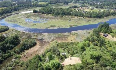 Se vende Exclusiva parcela con orilla  a Río Cayumapu 13.000 mt2