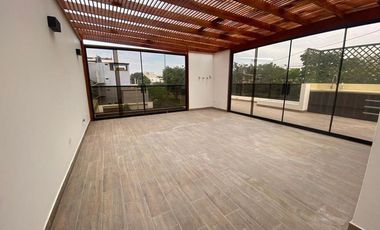 VENTA AMPLIA CASA REMODELADA 4 DORM- GARAGE 4 AUTOS URB LA CAPULLANA - SURCO