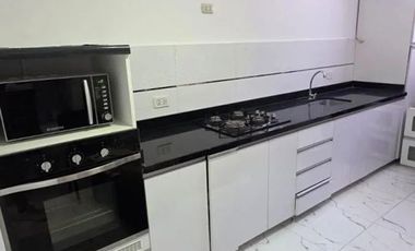 VENTA AMPLIA CASA REMODELADA 4 DORM- GARAGE 4 AUTOS URB LA CAPULLANA - SURCO