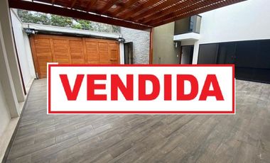 VENTA AMPLIA CASA REMODELADA 4 DORM- GARAGE 4 AUTOS URB LA CAPULLANA - SURCO