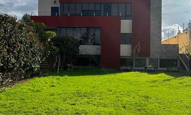 amplia propiedad en venta edificio casa en venta con terreno y área verde sector MONAY con departamentos full renteros