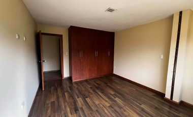 amplia propiedad en venta edificio casa en venta con terreno y área verde sector MONAY con departamentos full renteros