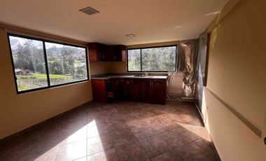 amplia propiedad en venta edificio casa en venta con terreno y área verde sector MONAY con departamentos full renteros