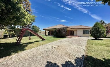 LOS ANDES - ARRIENDO CASA 4D 3B PISCINA - COND. CAMINO DEL INCA