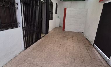 Suite Amoblada en Alquiler en Lomas de Urdesa, Planta Baja, 1 Habitación, 1 Baño, Garaje.