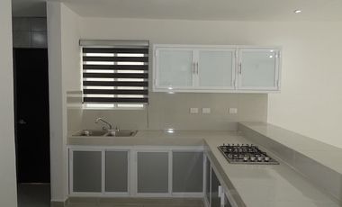 Casa en renta en Valle Azul Apodaca Nuevo León frente a parque.