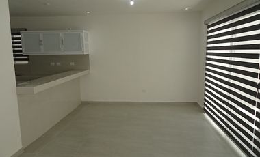 Casa en renta en Valle Azul Apodaca Nuevo León frente a parque.