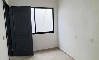 Casa en venta con recámara en planta baja Frac Sabines zona sur ote cerca del libramiento sur