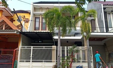COCOK UNTUK MUSLIM Dijual Rumah Pondok Wage Indah Taman Sidoarjo Bangunan 2 Lantai