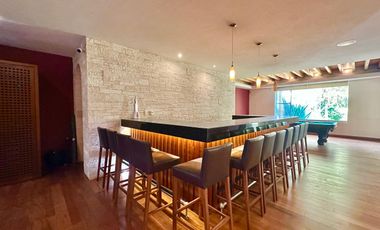 LA HERRADURA: SE VENDE Casa con ELEVADOR.  740 m2 de Terreno y 943 m2 de Construcción