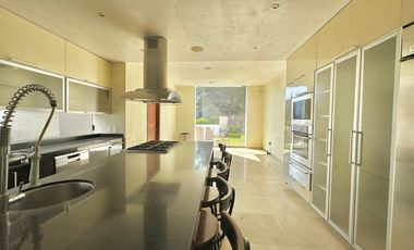 LA HERRADURA: SE VENDE Casa con ELEVADOR.  740 m2 de Terreno y 943 m2 de Construcción