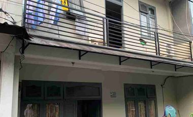NVTDS0171 rumah 2 lantai masih dihuni di anggrek neli murni, kemanggisan, jakarta barat