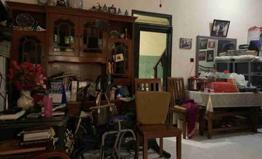 NVTDS0171 rumah 2 lantai masih dihuni di anggrek neli murni, kemanggisan, jakarta barat