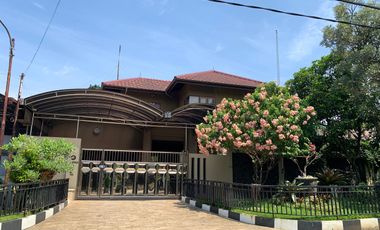 Di jual melalui lelang Rumah Mewah di Bogor