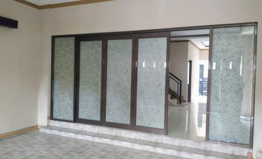 Rumah Mewah 2 lantai Renovasi Total Siap Huni