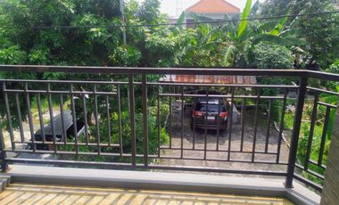 Rumah Mewah 2 lantai Renovasi Total Siap Huni