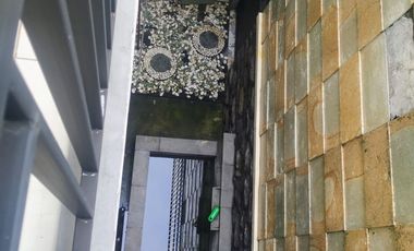 Rumah Mewah 2 lantai Renovasi Total Siap Huni