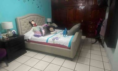 Excelente, Casa, en Renta, tres niveles