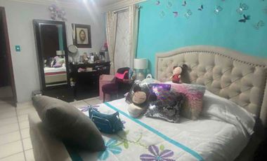 Excelente, Casa, en Renta, tres niveles