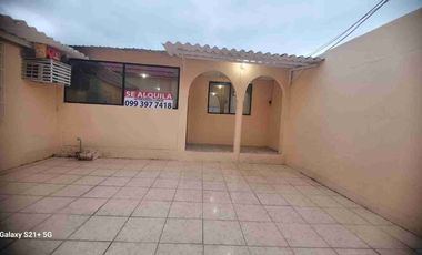 Vendo linda casa de una planta, en 14 ava etapa Alborada.