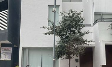 Renta Casa - Town House En Nuevo Sur Monterrey, N.L. estudiantes 3 recamaras Incluye Mantenimiento Totalmente Equipada, Amenidades