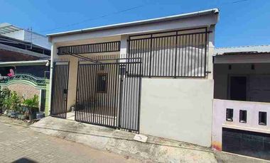 Rumah Siap Huni di Barombong R 2000