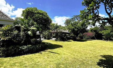 Rumah Sanur Bali dekat Pantai Padang Galak