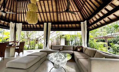 Rumah Sanur Bali dekat Pantai Padang Galak