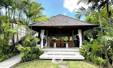 Rumah Sanur Bali dekat Pantai Padang Galak
