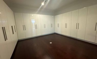 FOR LEASE 4BR UNIT BGC