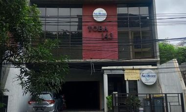 For sale: 4-storey office building, 400 m², in a strategic Central Jakarta area