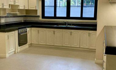 Spacious 5BR House in Muntinlupa with 4 Car Garage for Sale!