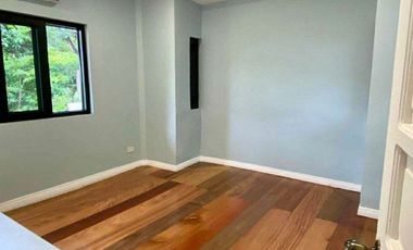 Spacious 5BR House in Muntinlupa with 4 Car Garage for Sale!