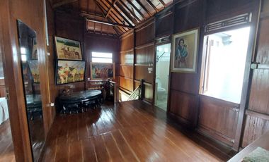 Dijual Rumah Konsep Kayu di Kawasan Sejuk dan Asri Pondok