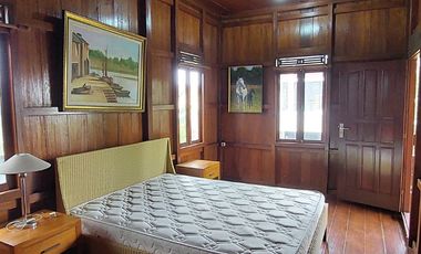 Dijual Rumah Konsep Kayu di Kawasan Sejuk dan Asri Pondok