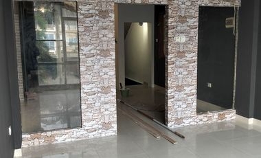 Disewakan ruko 3 lantai gandeng di tamansurya 5