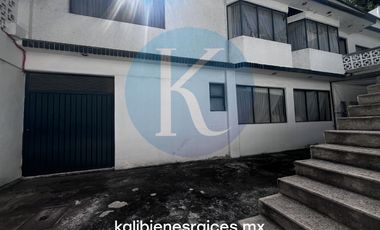Oportunidad Para Inversionistas, 2318 m2 uso de Suelo H.333.B dos casas mas cancha de uso multiple