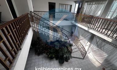Oportunidad Para Inversionistas, 2318 m2 uso de Suelo H.333.B dos casas mas cancha de uso multiple