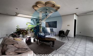 Oportunidad Para Inversionistas, 2318 m2 uso de Suelo H.333.B dos casas mas cancha de uso multiple