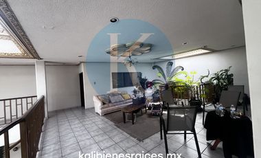 Oportunidad Para Inversionistas, 2318 m2 uso de Suelo H.333.B dos casas mas cancha de uso multiple