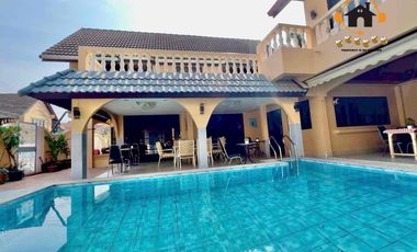 For Sale & Rent – 12-Bedroom Guesthouse/Pool Villa, Centre Pattaya