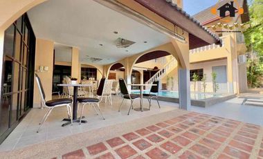 For Sale & Rent – 12-Bedroom Guesthouse/Pool Villa, Centre Pattaya