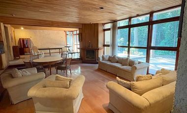 Casa en venta en El Bosque, Tlalpan — Excelente oportunidad para remodelar
