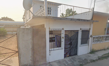 CASA DE RECUPERACIÓN BANCARIA EN CALLE SERAPIO RENDON, COL. CUAUHTEMOC, MINATITLAN, VERACRUZ. ¡NO SE ACEPTAN CRÉDITOS!